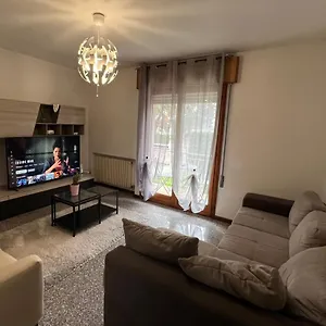  Apartament Al Piano Terra Vicino All'aeroporto.